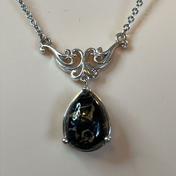 NWT Protecting Black Spinel Matrix 925 SS Pendant Necklace, Magnetic Clasp - Picture 1 of 8